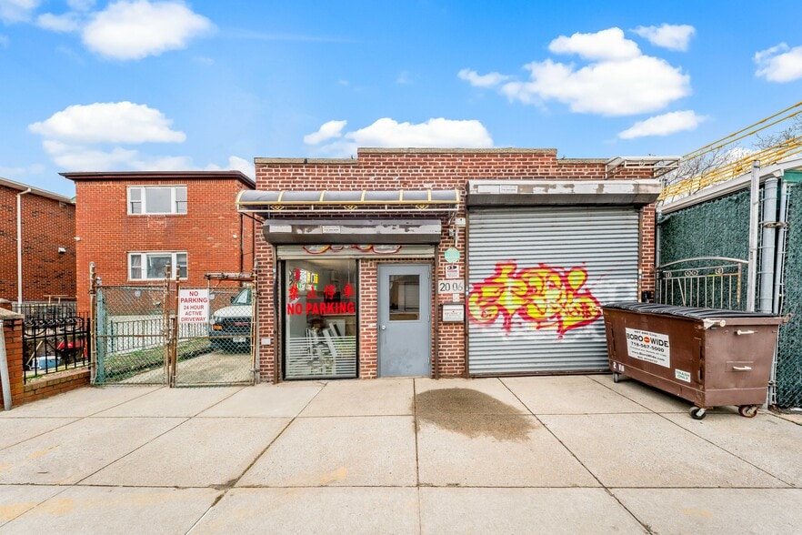 Primary Photo Of 2006 125th St, College Point Warehouse For Lease