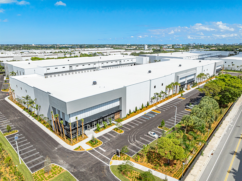 More Photos Of 311 Racetrack Loop, Pompano Beach Unknown For Lease