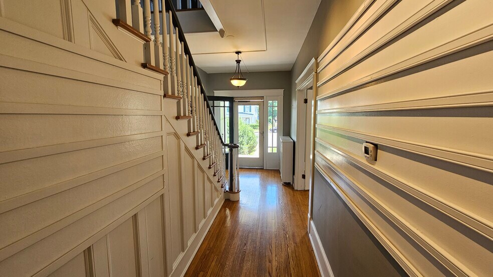 More Photos Of 810 S Main St, Culpeper Storefront Retail Office For Sale