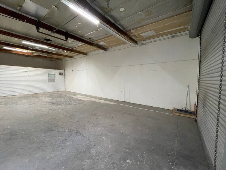 More Photos Of 809 S Lakeview Ave, Placentia Flex For Sale