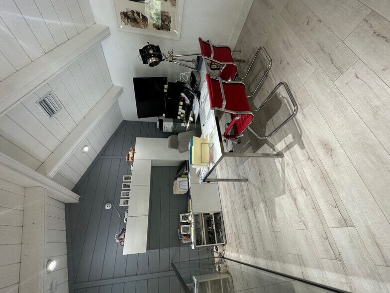 More Photos Of 2000-2040 NW 94th Ave, Miami Warehouse For Sale