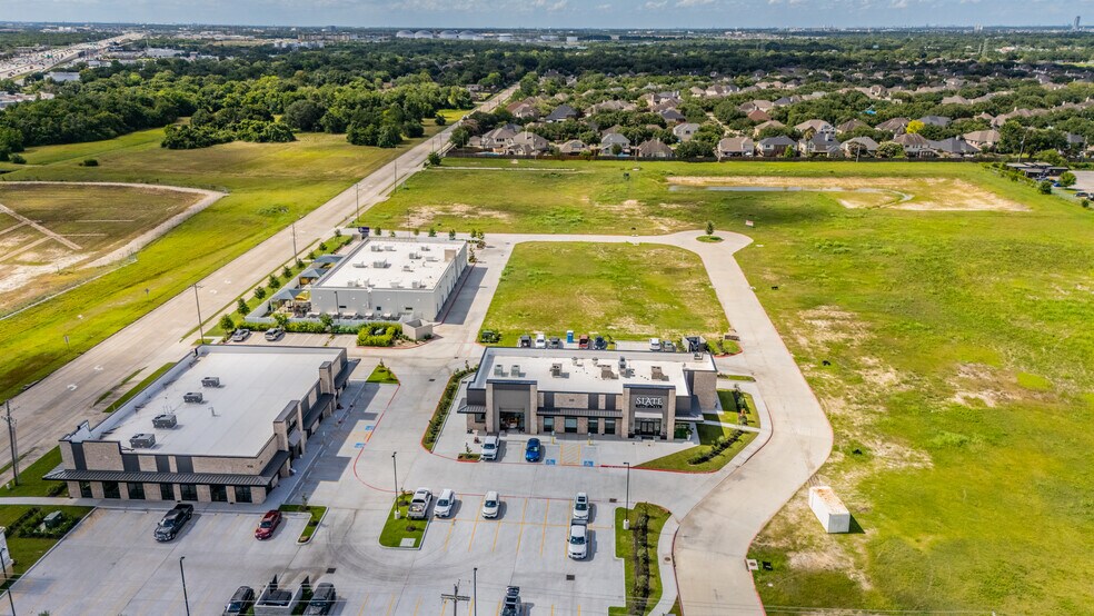 More Photos Of 1121 Grand Oak Blvd, League City Land For Sale