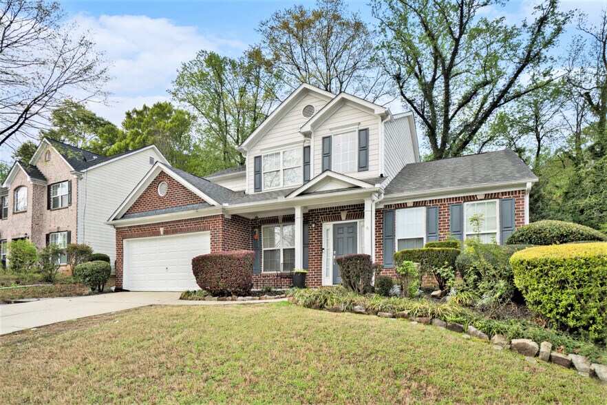 More Photos Of 2798 Glenlocke Cir NW, Atlanta Specialty For Sale