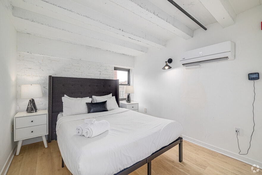 More Photos Of 220 S 47th St, Philadelphia Apartments For Lease