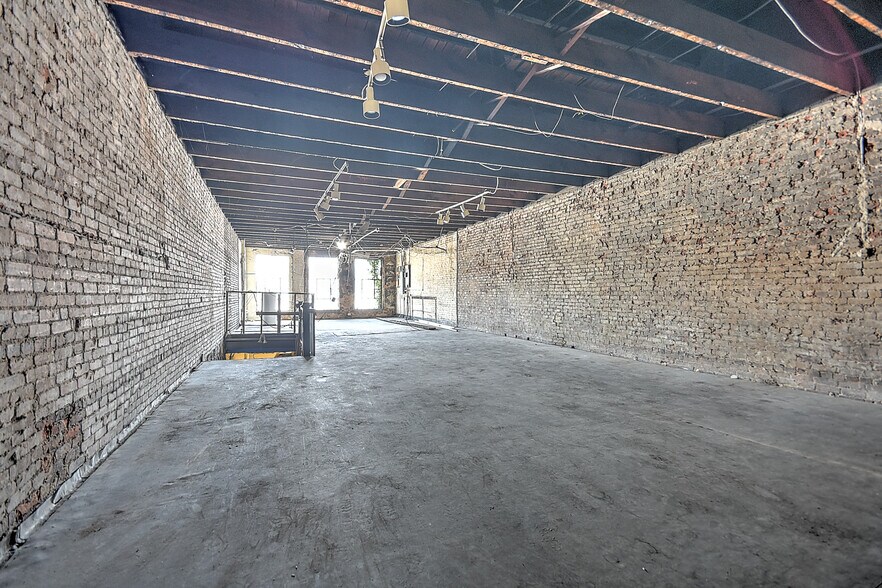 More Photos Of 531 State St, Bristol Storefront Retail Office For Sale