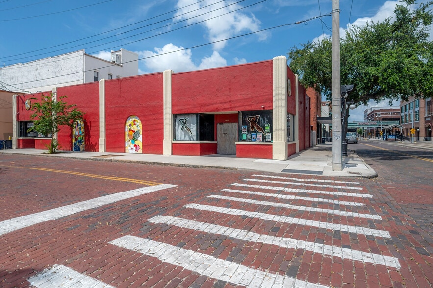 Primary Photo Of 1812 N 17th St, Tampa Bar For Lease