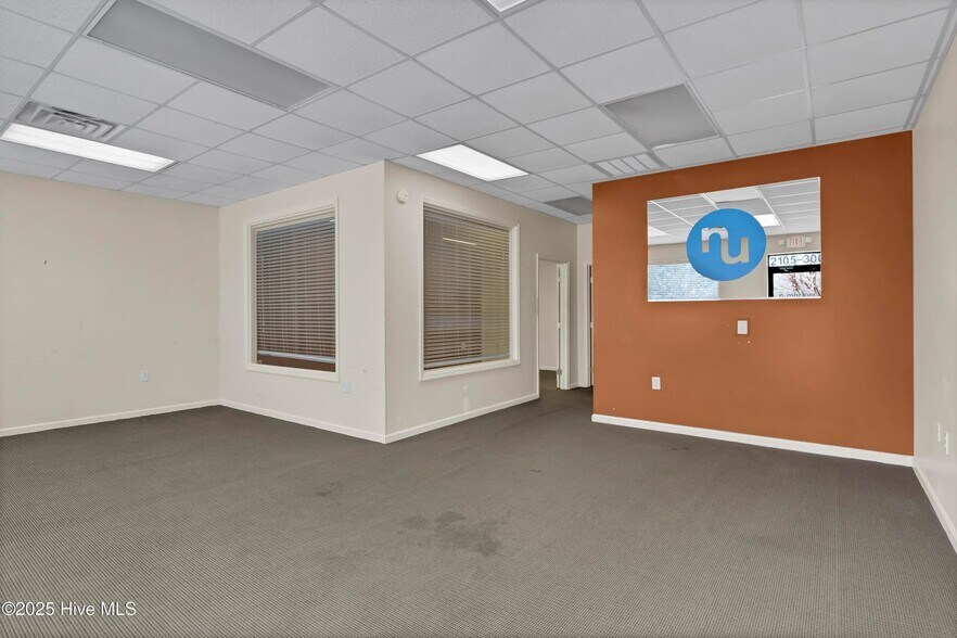 More Photos Of 2105 Capital Dr, Wilmington Warehouse For Lease