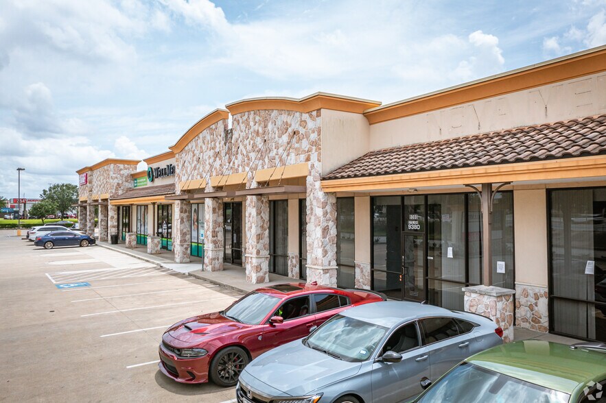 More Photos Of 9370-9380 W Sam Houston Pky S, Houston Unknown For Lease