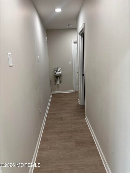 More Photos Of 1202 S Olden Ave, Hamilton Office For Sale