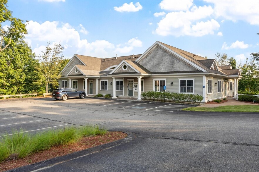 More Photos Of 307 Grafton St, Shrewsbury Office For Lease