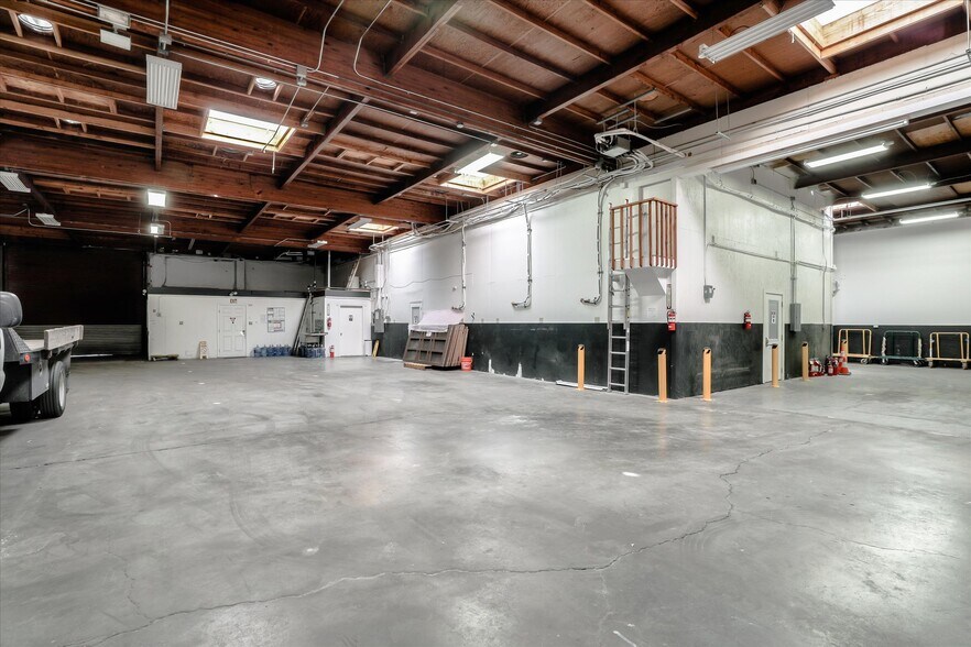 More Photos Of 1165-1169 N 5th St, San Jose Service For Sale