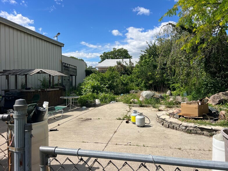 More Photos Of 1162 Latham Ave, Lima Warehouse For Sale
