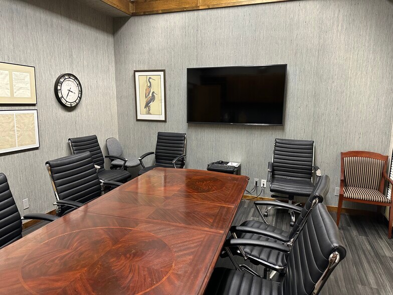 More Photos Of 590 Vallombrosa Ave, Chico Office For Lease