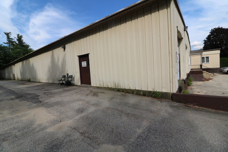 More Photos Of 7 Knight St, Jaffrey Industrial For Sale