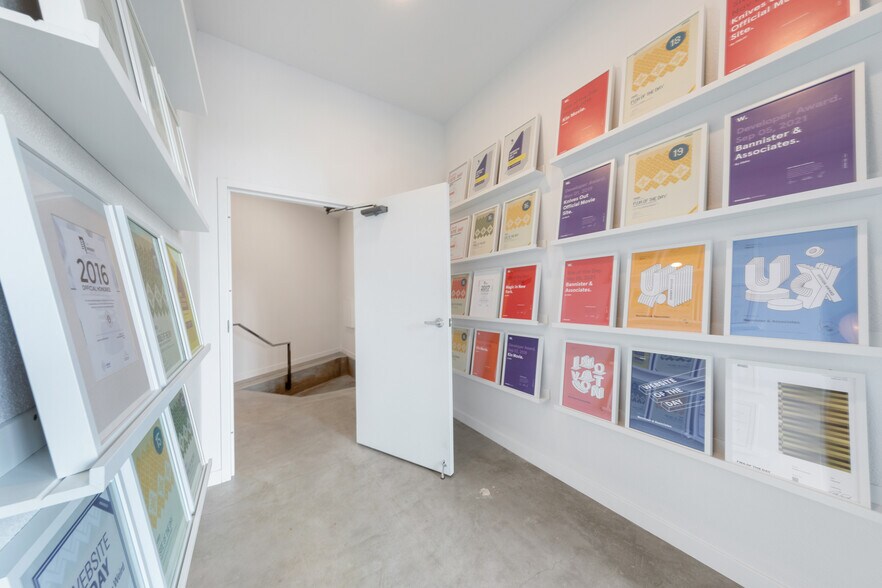 More Photos Of 5338 SE Foster Rd, Portland Storefront For Sale