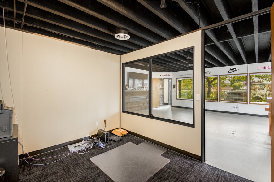 More Photos Of 12290 SW Main St, Portland Office For Sale