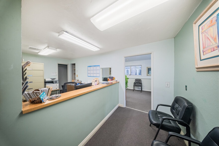 More Photos Of 800 Douglas Blvd, Roseville Medical For Sale