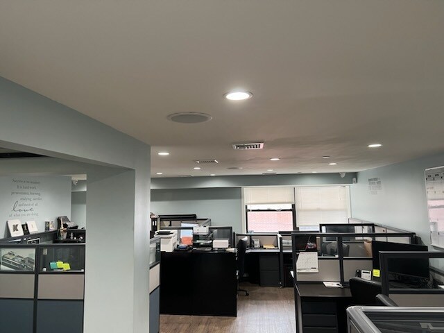 More Photos Of 15 Dock St, Mount Vernon Warehouse For Lease