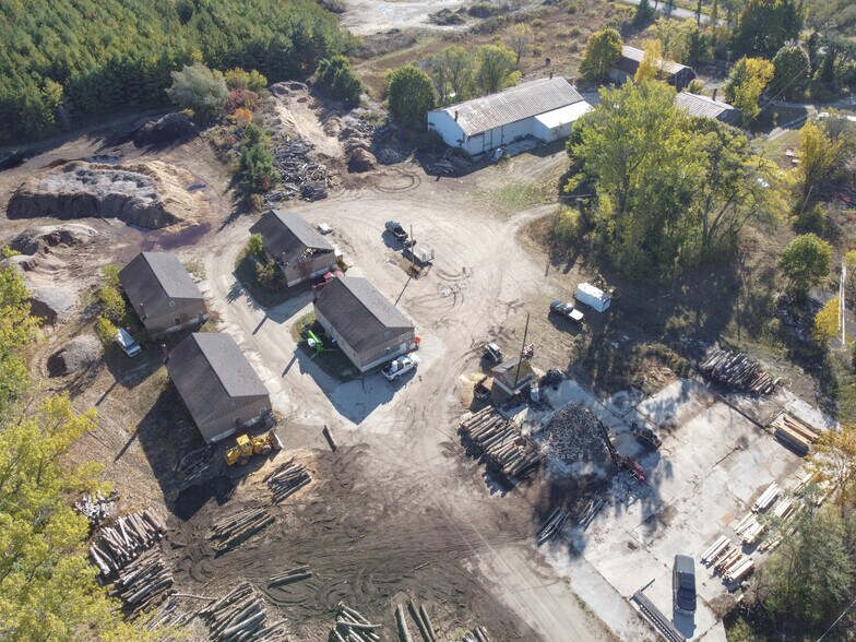 More Photos Of 5052 Reynolds Rd, Sturgeon Bay Flex For Sale