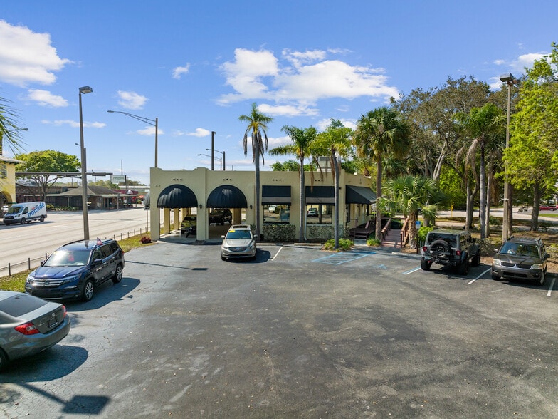 More Photos Of 1060 21st St, Vero Beach Office For Lease