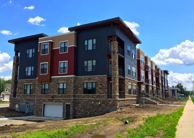 Primary Photo Of 1240-1270 Stonewood Xing, Sun Prairie Apartments For Lease