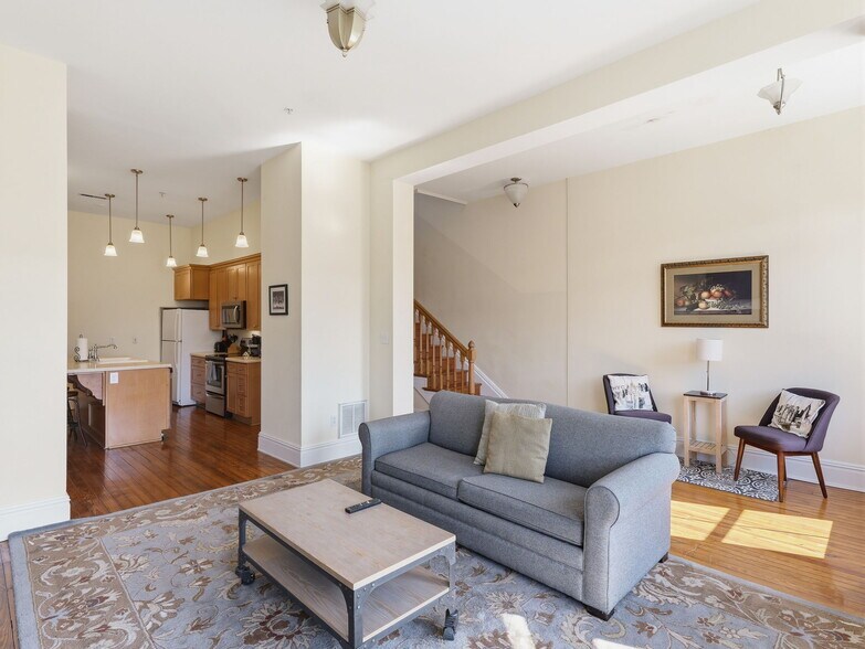 More Photos Of 8-10 E Main St, Richmond Apartments For Sale