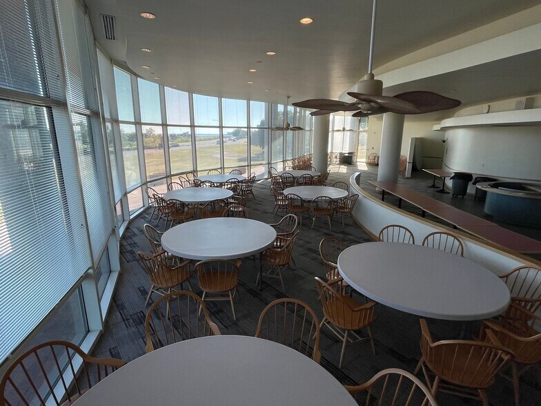 More Photos Of 1 Energy Pl, Pensacola Office For Lease