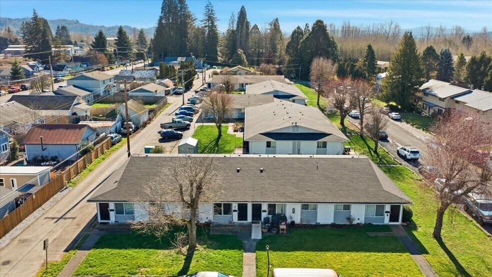 More Photos Of 1100-1105 S Pearl St, Centralia Apartments For Sale