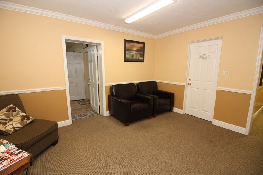 More Photos Of 407 Lake Howell Rd, Maitland Medical For Sale