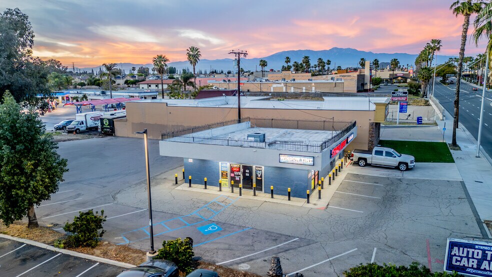 More Photos Of 620 N Main St, Corona General Retail For Sale