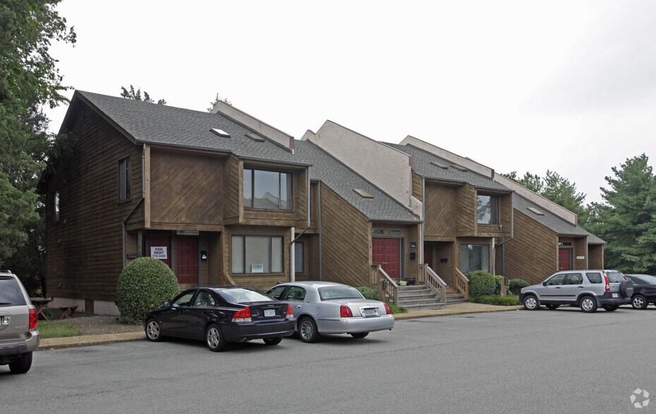 More Photos Of 400 Southlake Blvd, Richmond Office For Lease