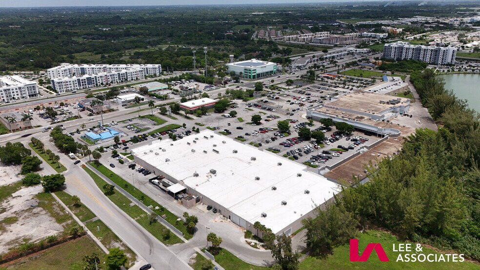 More Photos Of 27455 S Dixie Hwy, Homestead Storefront For Lease