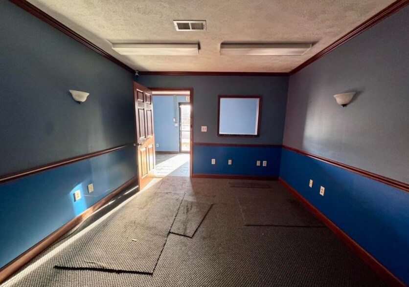 More Photos Of 18130 TN-125, Bolivar Flex For Sale