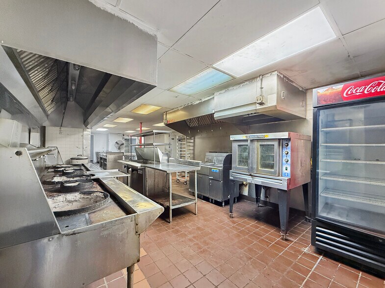 More Photos Of 1816 McFarland Blvd, Northport Restaurant For Lease