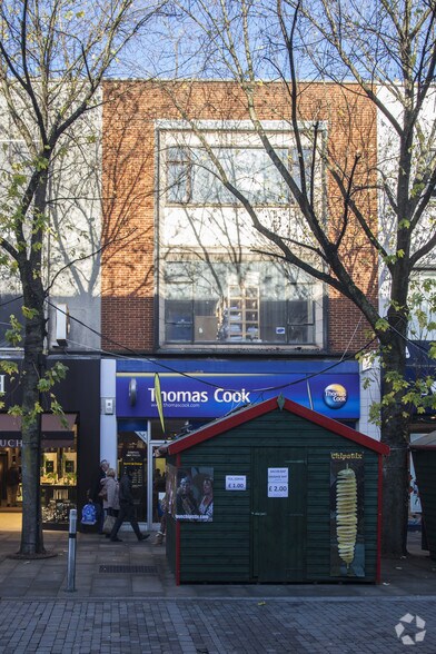 More Photos Of 258 Oxford St, Swansea Storefront For Lease