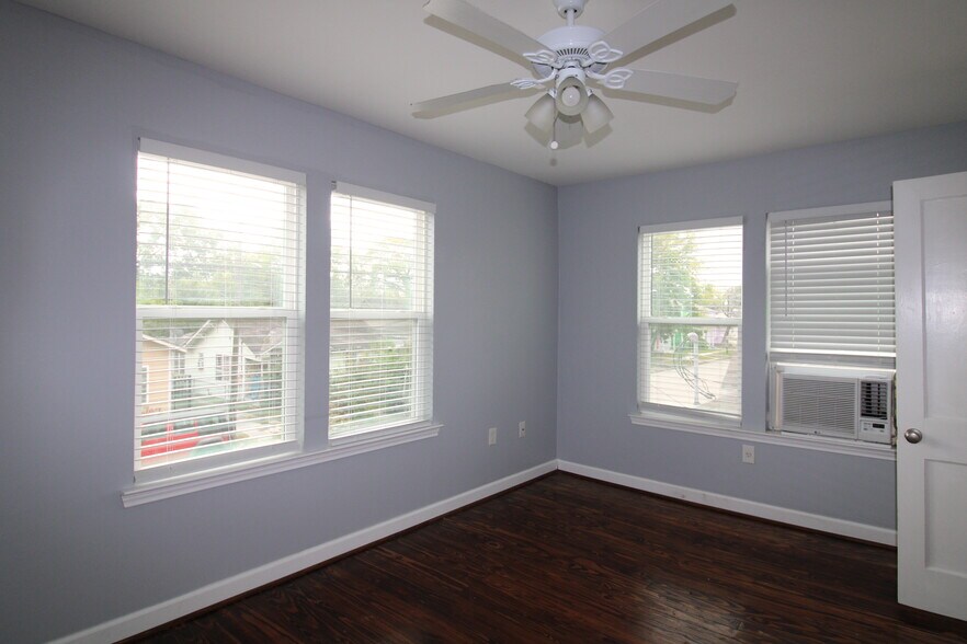 More Photos Of 5331 Bell St, Houston Apartments For Sale