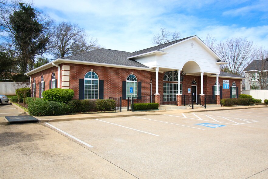 Primary Photo Of 645 S Broadway Ave, Tyler Office For Lease