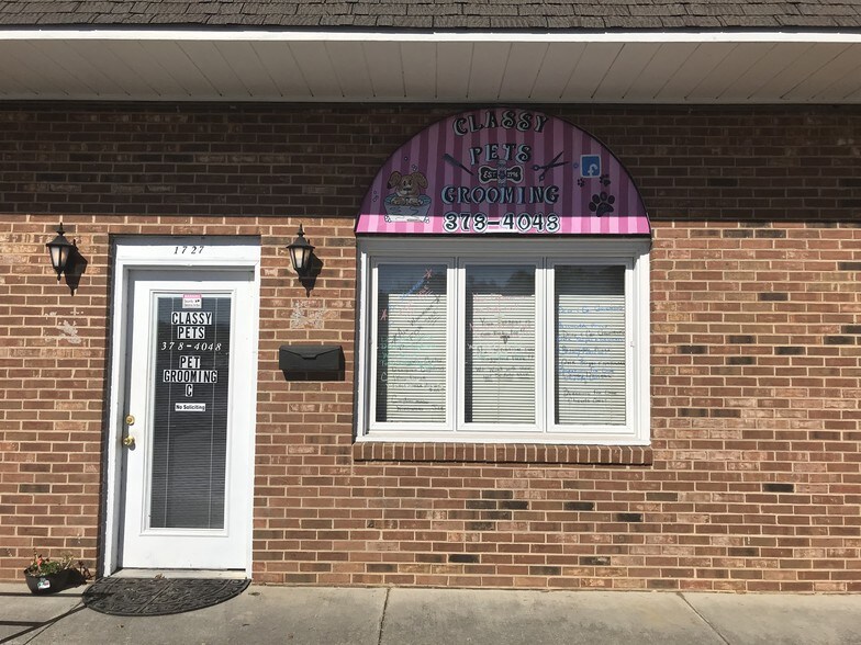 More Photos Of 1727 Peters Creek Rd NW, Roanoke Office For Lease