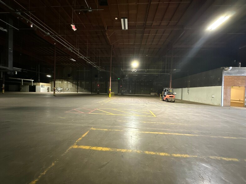 More Photos Of 99 Kentucky Street, Gridley Warehouse For Lease