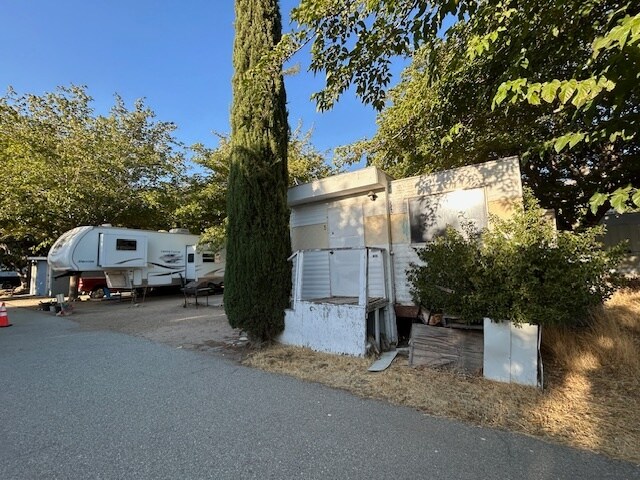 More Photos Of 2708 Erskine Creek Rd, Lake Isabella Trailer Camper Park For Sale