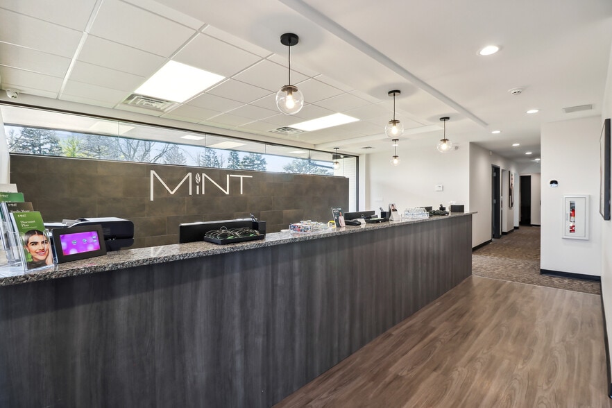 More Photos Of 2626 Washington St, Waukegan Medical For Sale