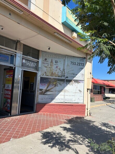 Primary Photo Of 915 E Alisal St, Salinas Storefront For Lease
