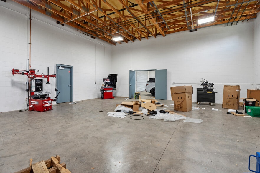 More Photos Of 1117 Commerce Dr, Ukiah Industrial For Sale