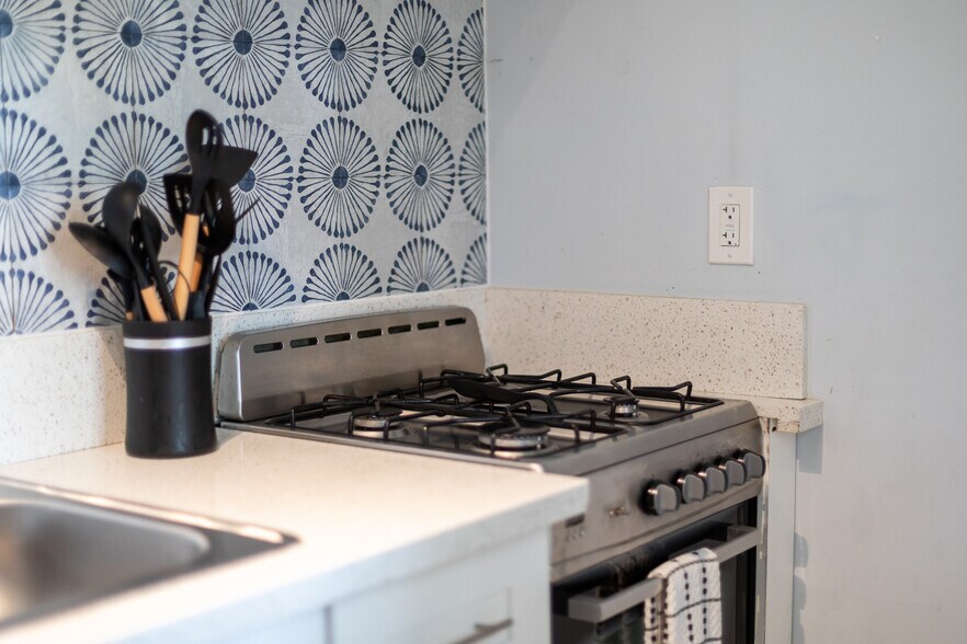 More Photos Of 314 S Federal Hwy, Lake Worth Beach Apartments For Sale