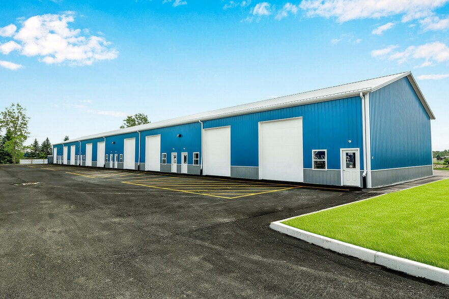 More Photos Of 800 Eastport Drive, Lancaster Warehouse For Lease