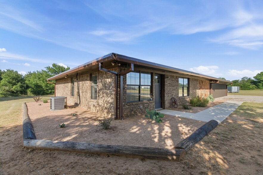 More Photos Of , Mineral Wells Unknown For Sale