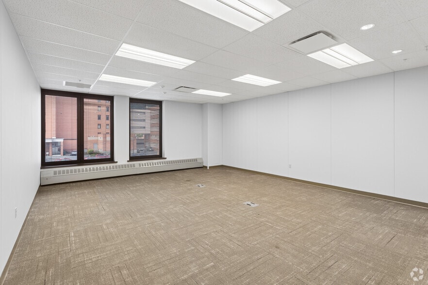 More Photos Of 319 Washington St, Johnstown Office For Sale