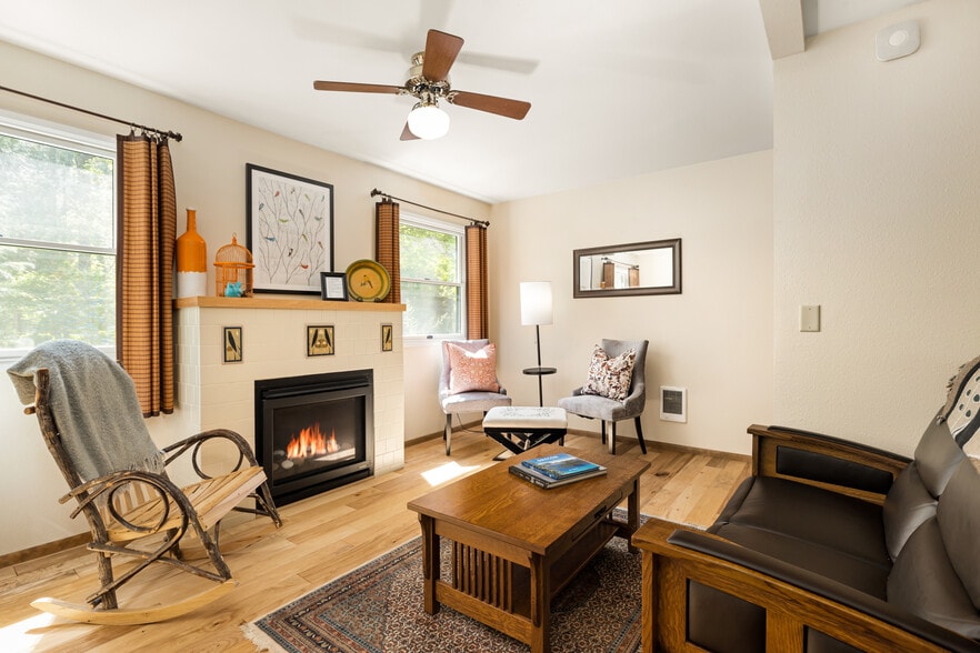 More Photos Of 49198 McKenzie Hwy, Vida Hospitality For Sale