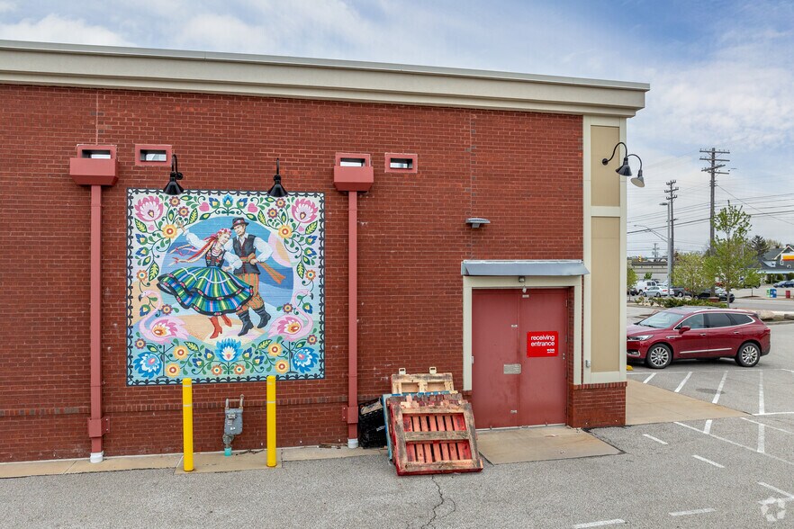More Photos Of 5812 Ridge Rd, Parma Drugstore For Sale