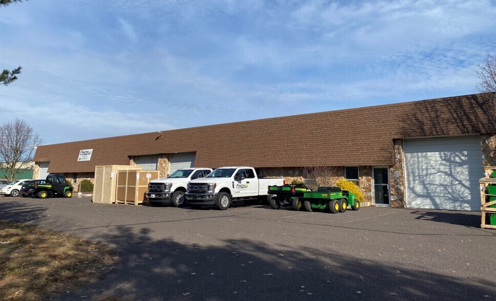 Primary Photo Of 413-419 Industrial Dr, North Wales Warehouse For Lease